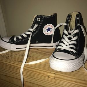 Black high top converse